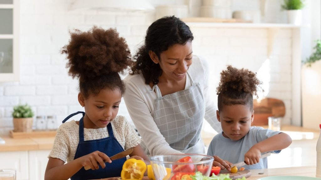 Why Momfood Importantcool is the Key to Healthy Family Meals